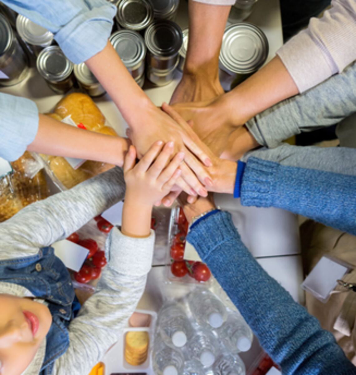 NiHao volunteers at the North Texas Food Bank